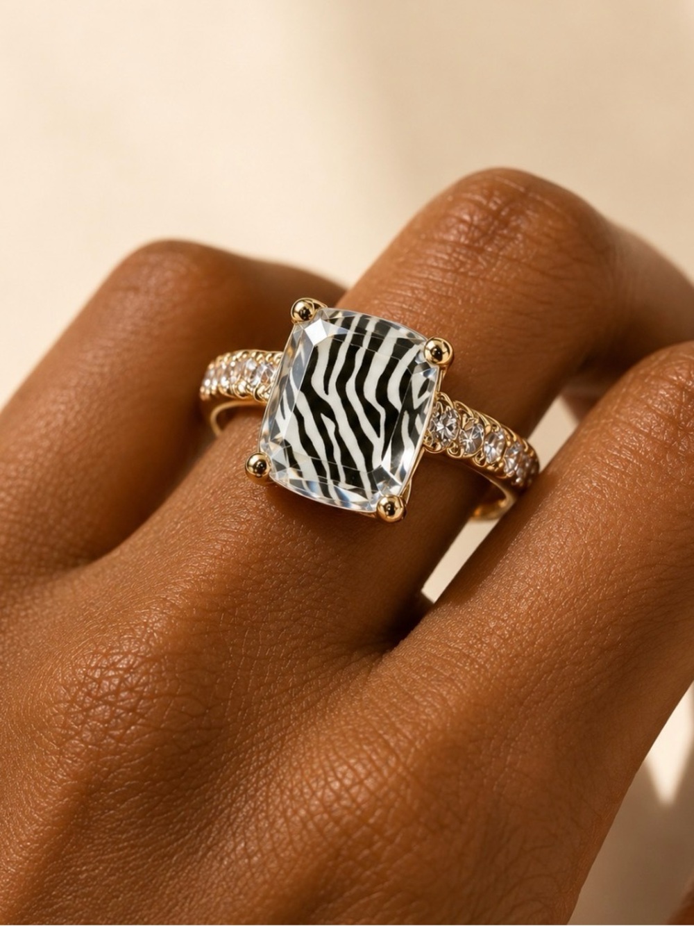 Gold Ring with Black & White Zebra-Print Stone size 7